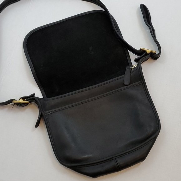 Vintage Coach black leather crossbody bag  purse - Picture 3 of 12
